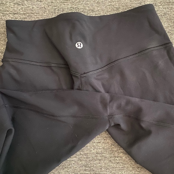 Lululemon Align Joggers - size 6 - black - Picture 5 of 6